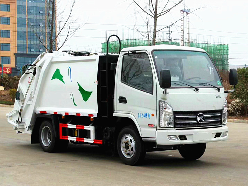 蓝牌凯马压缩式垃圾车[4方]