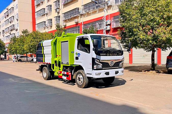东风5方淤泥运输车